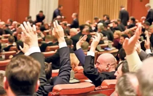 foștii parlamentari își încasează pensiile