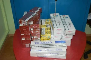 un portbagaj de țigări