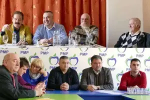 turism, creștini, puciști și generali. spiritul