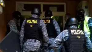 descinderi și percheziții la zeci