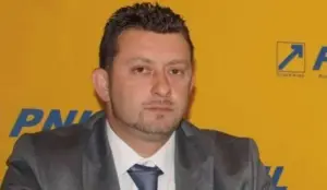 e oficial