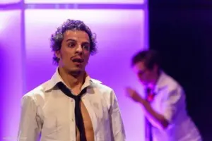 de vorbă cu actorul cristian grosu