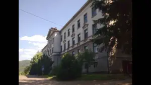 în grabă și „pe silențios”