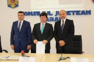 cja se laudă cu semnarea