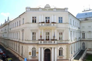 programul cu publicul al instanțelor