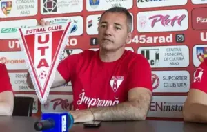 stafful tehnic și jucătorii