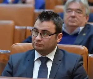 deputatul arădean glad varga