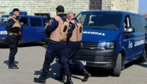 jandarmii au despărțit patru țigani