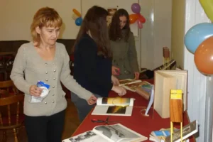 la biblioteca județeană