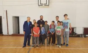 e mai bine decât