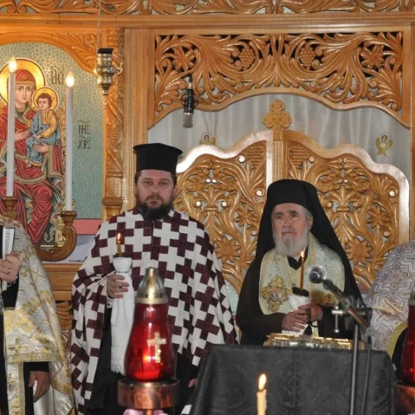 Conducătorii bisericii ortodoxe arădene, demnitarii locali, mii de oameni care l-au iubit şi respectat l-au condus pe părintele-protopop al lipovei, ioan jidoi, pe ultimul drum pământesc 7 ioan jidoi 6 1