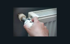 în atenția persoanelor care depun