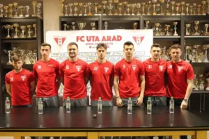 uta își prezintă achizițiile. șapte