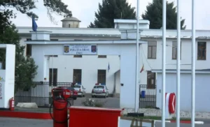 din ce în ce mai