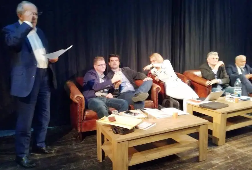 Teatrul de Stat Arad n-a văzut spectacol mai PROST: Ședință pe stil „Iosif Vissarionovici Stalin” la Uniunea Scriitorilor din România - Filiala „Vasile Dan”