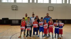 gală de box la colegiul