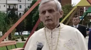 a murit fostul vicar