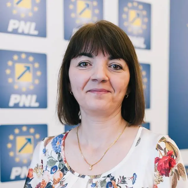 600 de baloane cu heliu vor fi lansate din fața Primăriei... câte unul pentru fiecare COPIL ABANDONAT în Arad