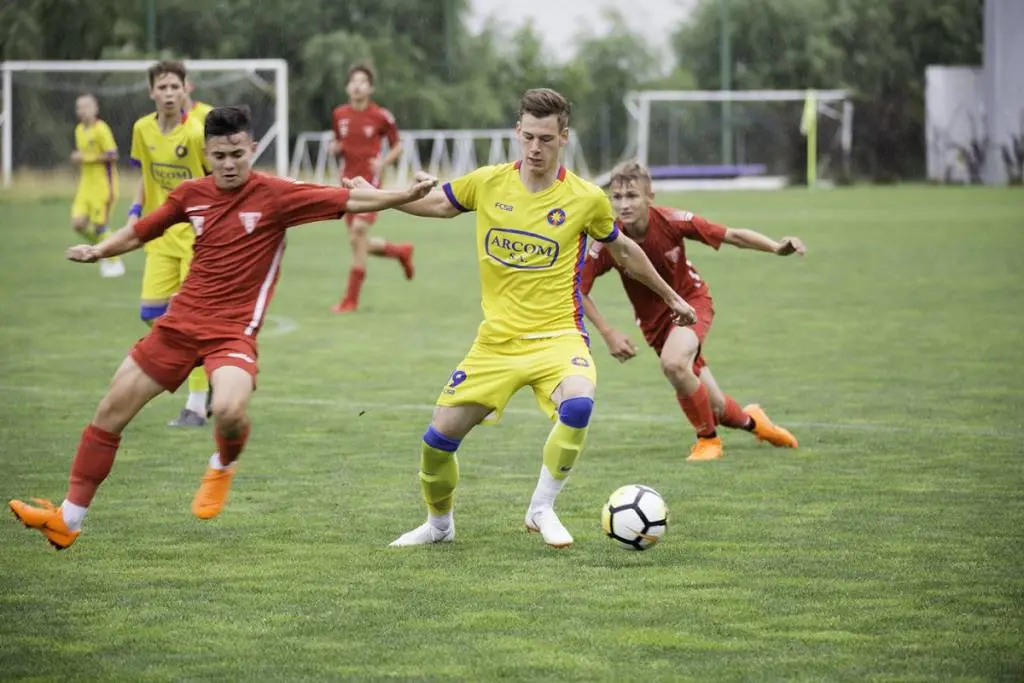 fcsb uta u 15