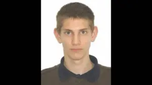 un tânăr de 22