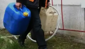 trei hoți de carburanți