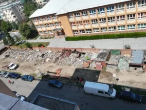 azbestul rezultat din demolarea garajelor