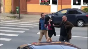 tâlharii cu poșete vor