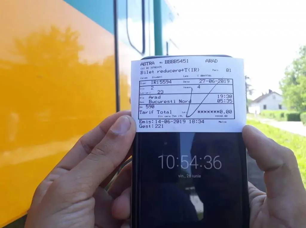 [ACTUALIZARE] C.F.R. - TESTE EXTREME cu călătorii: 16 ore și jumătate a stat TRANSCARPATICUL Arad - București Nord în câmp, la 13 kilometri de Caransebeș! [FOTO]