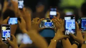 foarte mulți utilizatori de smartphone-uri