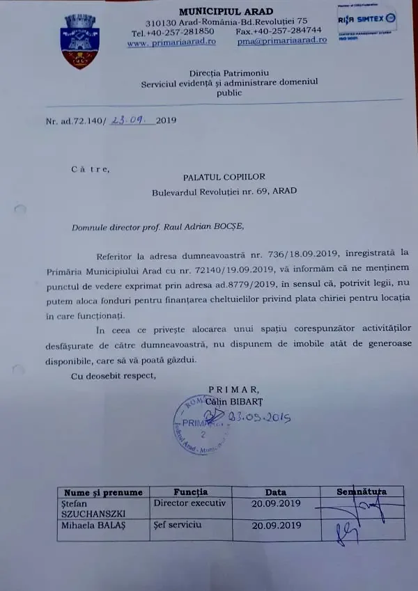 În pragul EVACUĂRII, PALATUL COPIILOR s-a transformat în „front de lupte politice”, iar VICTIME în acest „război pe o pensie specială pe lună” cad COPIII DOTAȚI ai Aradului!