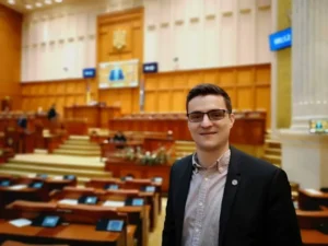 a dat și sergiu vlad