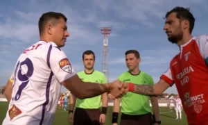 remiză albă între două echipe organizate