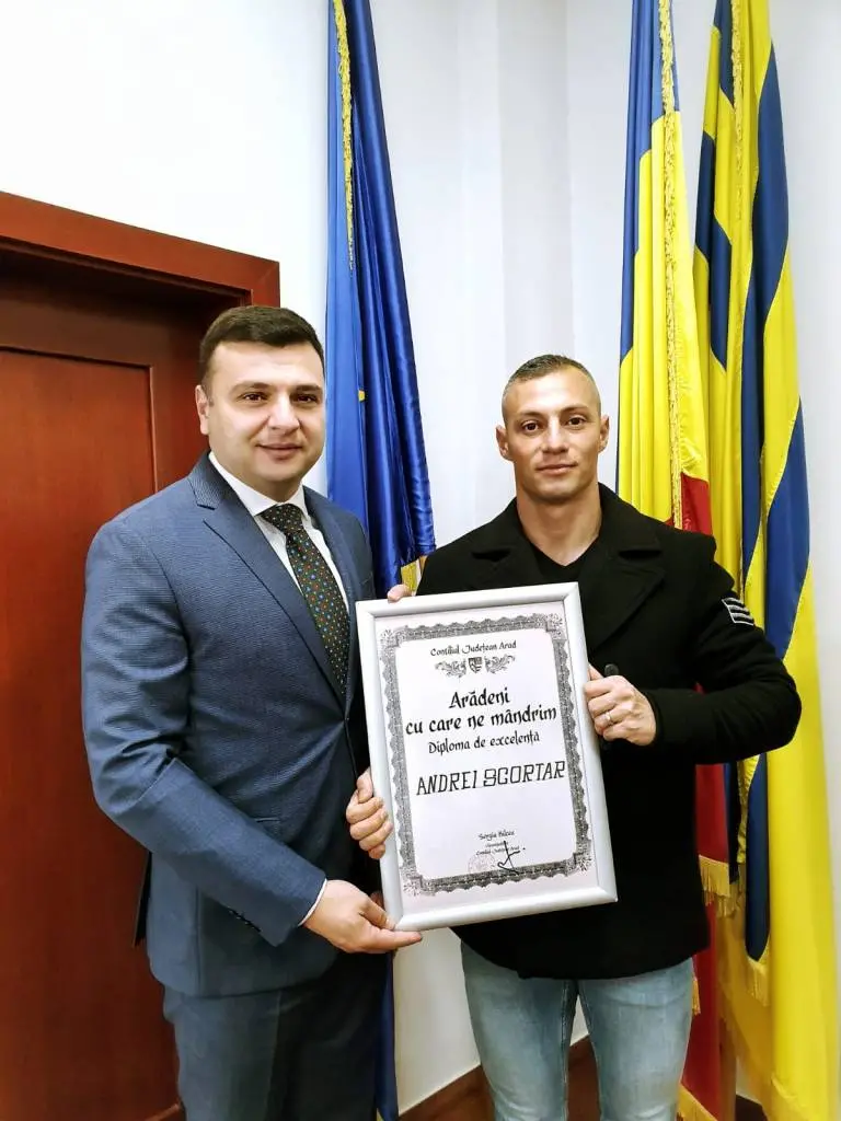 A murit Sorina - tânăra mamă care a fost salvată din apele Mureșului de jandarmii-eroi Andrei Scorțar și Cristian Năstase. A lăsat în urmă un îngeraș, o poveste tristă, un sistem păcătos și o identitate furată
