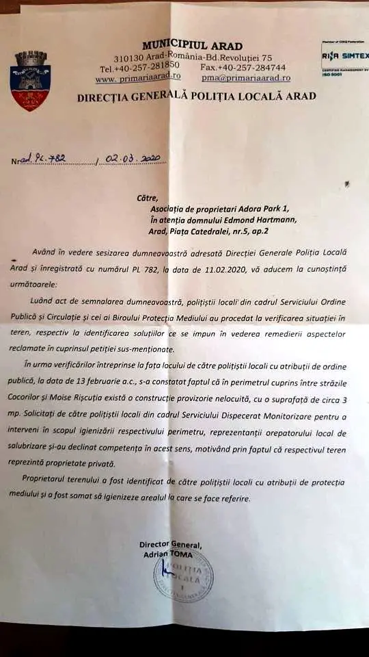 [ACTUALIZARE] MINUNE! Primăria Arad, prin Poliția Locală, a reușit, după 5 ANI de „căutare a proprietarului terenului” din spatele blocurilor ADORA, să-l IDENTIFICE și să-l pună să-și facă CURĂȚENIE