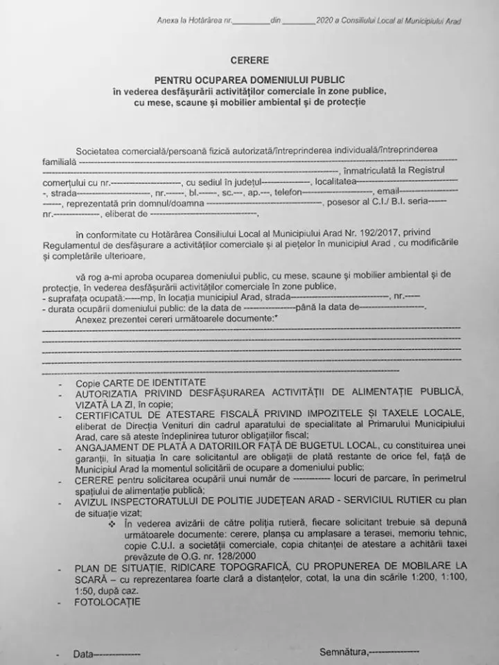 Regulamentul de desfășurare a activității „teraselor” în municipiul Arad a fost adoptat. Pentru 5 mese trebuie 2 dosare cu șină! [VEZI CONDIȚIILE]