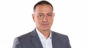 falcă și bibarț ignoră cetatea