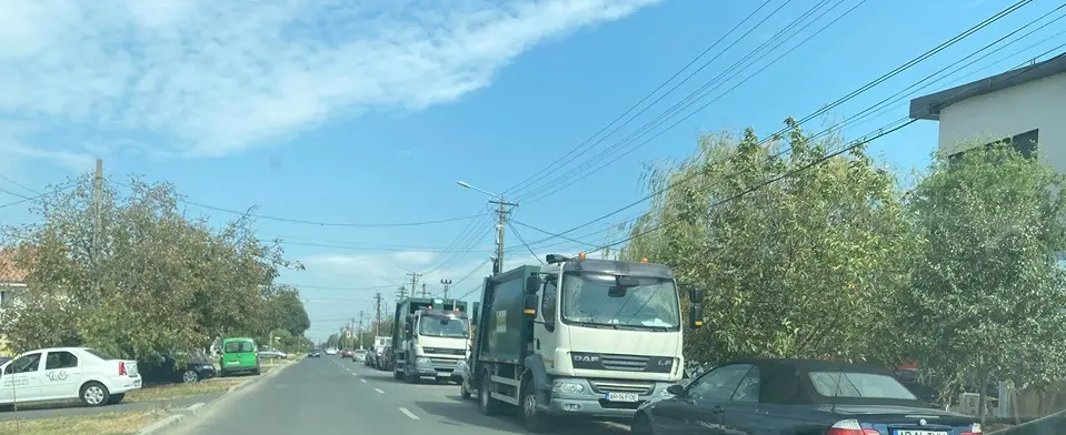 Avem și ECONOMIE PARALELĂ! Cum se dau banii publici ca de la „serviciu” la „serviciu” pentru reparații la mașinile administrației Aradului