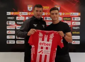 mijlocașul de 19 ani