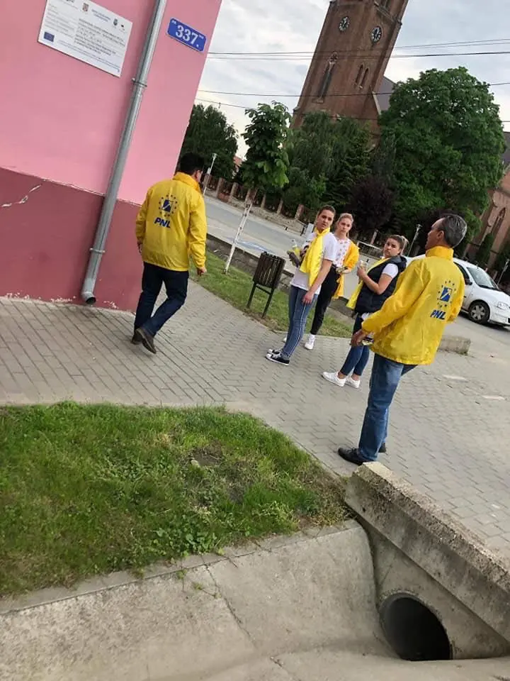 NOUA GRĂDINIȚĂ din Pecica începe noul an școlar sub spectrul POLITICULUI, într-o clădire ȘANTIER ÎN LUCRU, punând peste 100 de copii în situație de RISC EPIDEMIOLOGIC [GALERIE FOTO]
