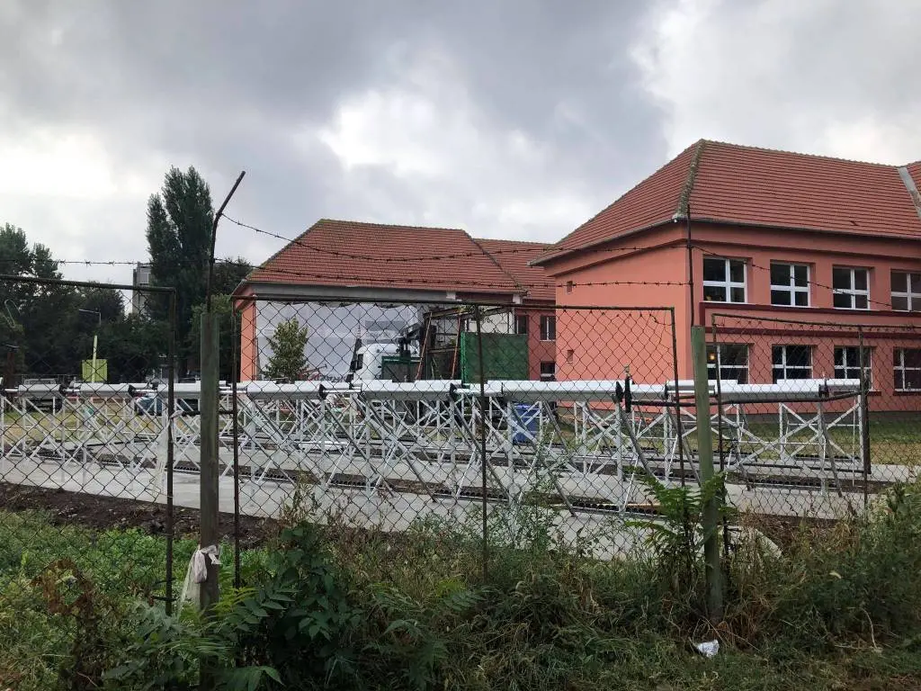 Vrei senzații tari?! Vrei TURISM de UNDERGROUND?... Ia-o de pe Luchian până pe Poetului și o să vezi toate FILMELE cu CONSTRUCTORI PROȘTI adunate într-unul singur!