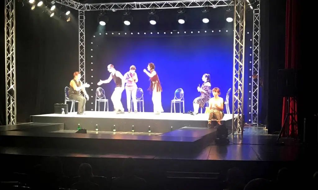 Teatrul Clasic „Ioan Slavici” ne-a prezentat, în PREMIERĂ ABSOLUTĂ, un MUSICAL în DESCHIDEREA STAGIUNII