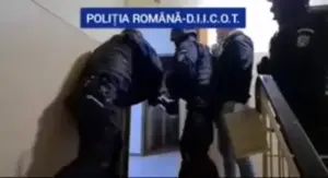 pe numele a 13 arădeni