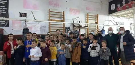 Ruben Stoia a fost din nou „Moș Crăciun” pentru mulțimea de copii pentru care este astfel și-n restul anului