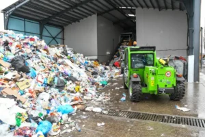 aradul sortează. tu colectează separat