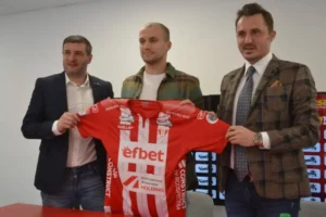 evgenyi shlyakov e jucătorul uta-ei