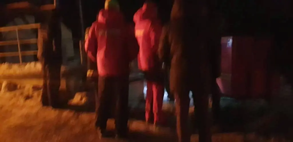 Seară de coșmar pentru turiștii (mai ales arădeni) care au ales să-și petreacă weekend-ul în Stațiunea RÂUȘOR! NU PENTRU TOȚI, însă: de-alde Bîlcea, Cadar... „invitații lu` domnu` Dan au avut curent de la PROTOCOL”