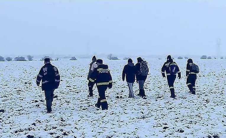 [ACTUALIZARE 8] Expertiza INML confirmă: cadavrul găsit în 3 aprilie într-o avansată stare de descompunere, parțial devorat de animale, este al micuțului Sebastian CORBEI. Ipoteza oficială a polițiștilor privind moartea copilului le jignește profesia și nouă inteligența...