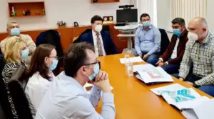 cionca și ai săi încearcă