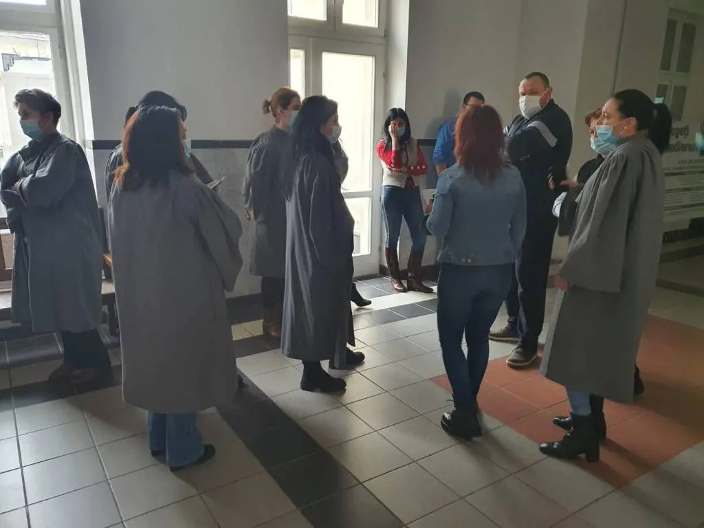 Grefierele și întreg personalul auxiliar din JUSTIȚIE sunt în GREVĂ. REVENDICĂRILE lor sunt pline de ACUZAȚII GRAVE