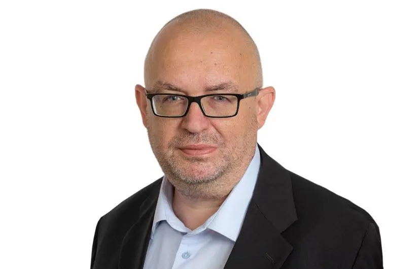 USR PLUS ne anunță că „au reluat întâlnirile cu PNL”, că „și ei controlează” și că „vor da tot sprijinul de care este nevoie”